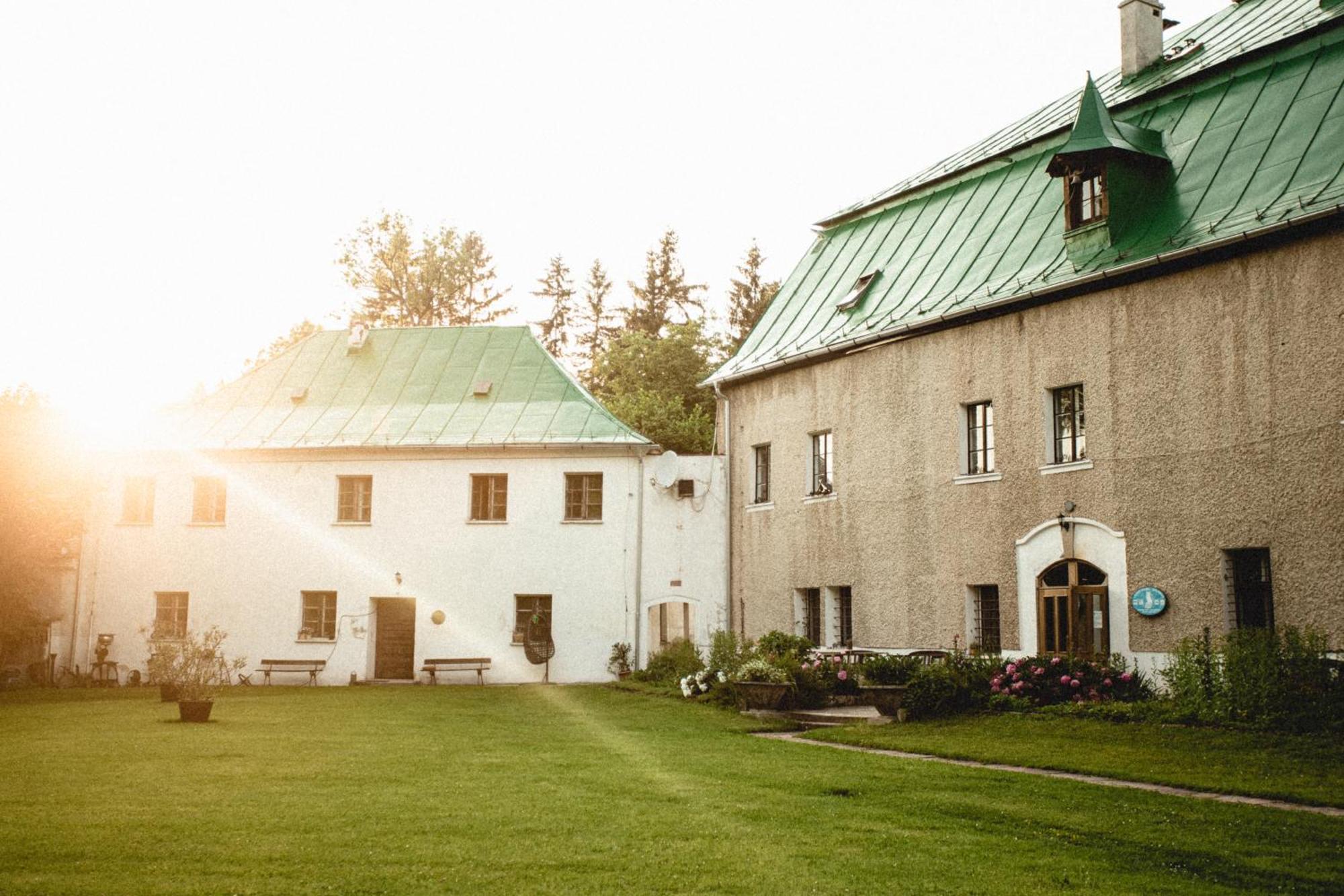 Lesny Dwor W Gorach Sowich Hotel Woliborz Bagian luar foto